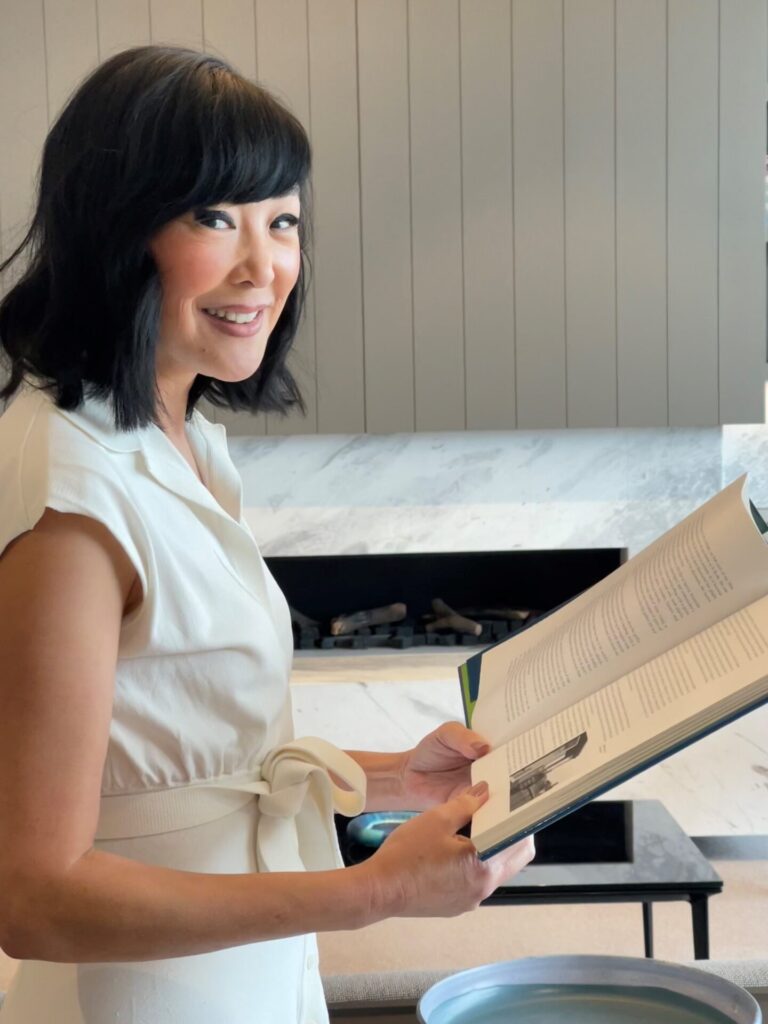 LIZ 2022 BOOK 768x1024