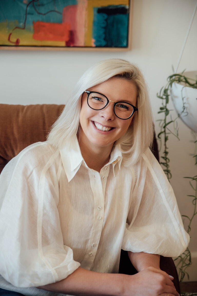 Front page 1 768x1151