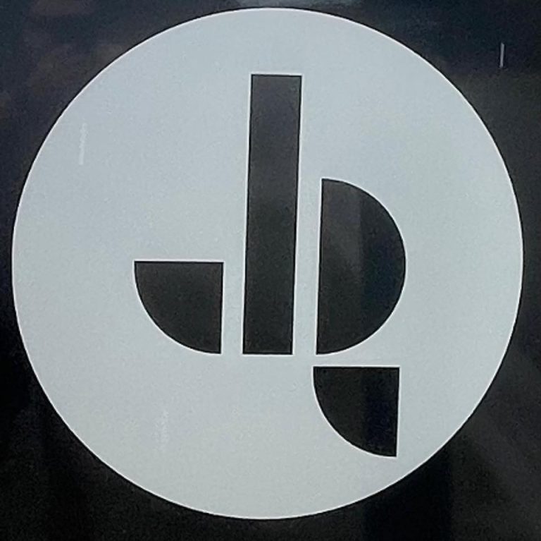 285834023 1097008427516637 8045530889387084319 n 768x767